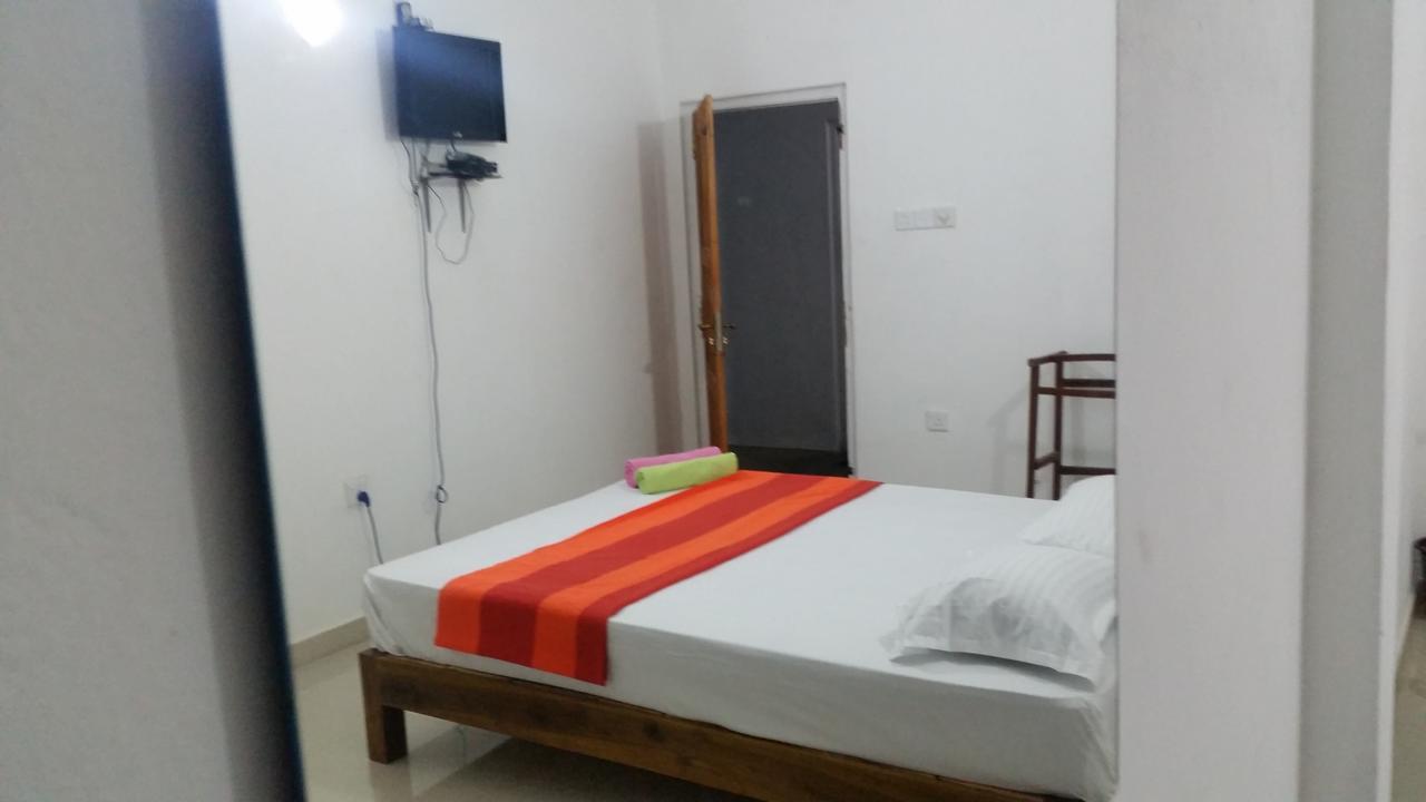 Selahn Inn Katunayaka Екстериор снимка