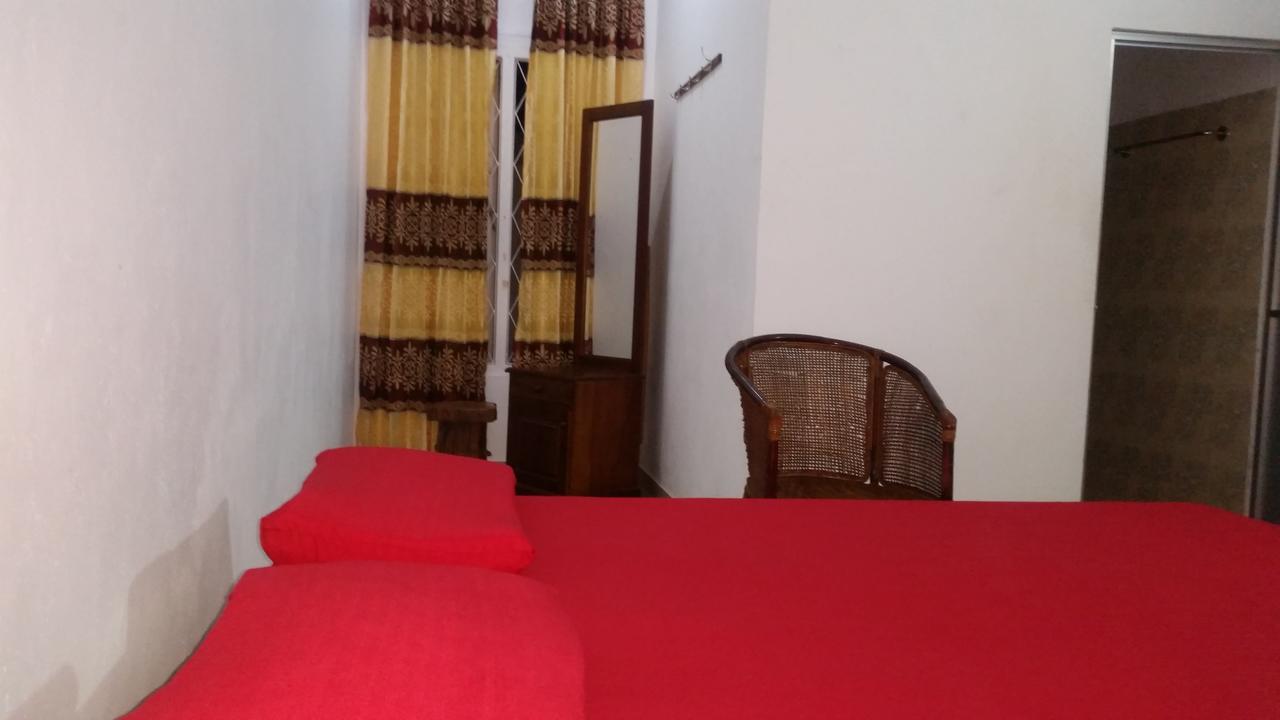 Selahn Inn Katunayaka Екстериор снимка