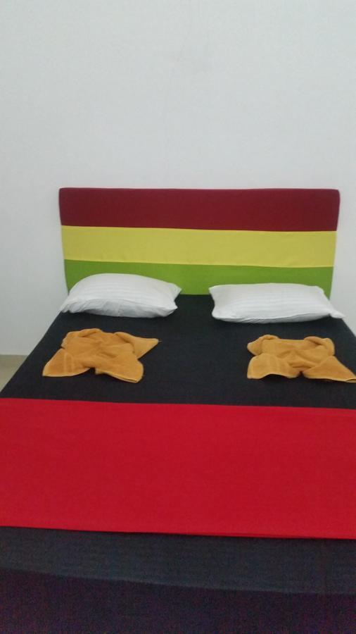 Selahn Inn Katunayaka Екстериор снимка