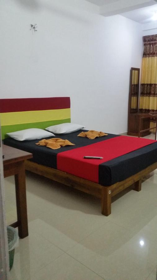 Selahn Inn Katunayaka Екстериор снимка