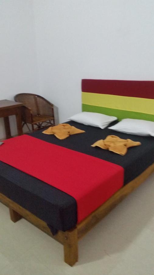 Selahn Inn Katunayaka Екстериор снимка